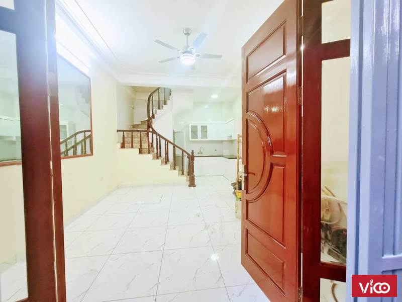 NHÀ ĐÔNG THIÊN MỚI Ở LUÔN GẦN Ô TÔ GIAO THÔNG THUẬN TIỆN 32M2 4 TẦNG 2.5 TỶ