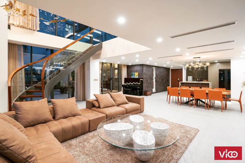 Bán Gấp PHÂN LÔ Hoàng Quốc Việt Gara ô tô,8 Tầng, Thang Máy DT 50m,mt5m Chỉ 15 Tỷ