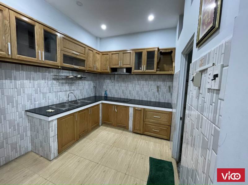 Cho thuê nhà nội thất cơ bản, 2PN 2WC hẻm C9 Phạm Hùng Q8