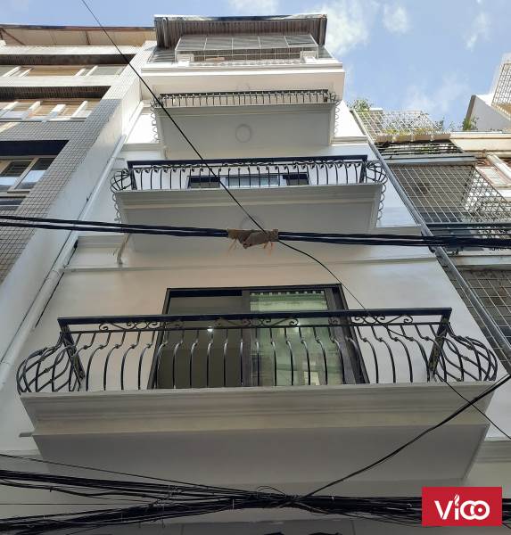 Bán nhà 38m2 x 5T phố Nghĩa Đô, ô tô tránh, nhà mới ở ngay, chỉ nhỉnh 7 tỷ.