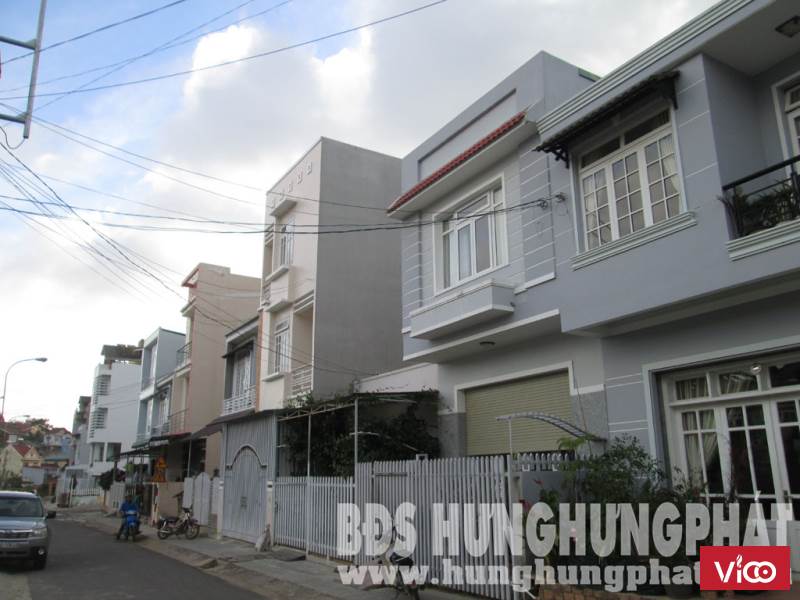Cần bán gấp nhà liên kế MT đường Nguyễn lương Bằng P2, TP Đà Lạt