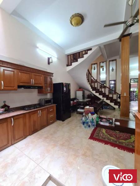 Biệt Thự Sân Vườn Đẳng Cấp150 m2 x 3 tầng chỉ 13.5 tỷ số Ngọc Thụy Long Biên.