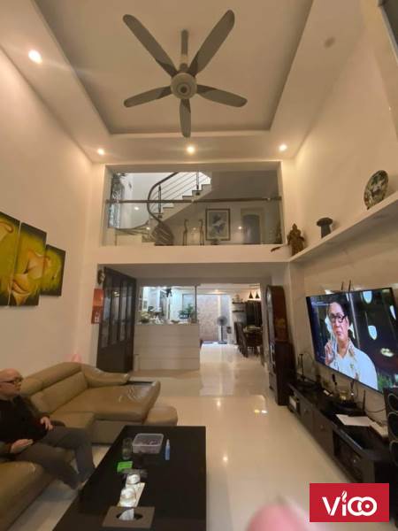 Biệt Thự Siêu đẹp phố Lạc Long Quân ,Tây Hồ DT140m, 4 Tầng, Mt10m Nhỉnh 17Tỷ.