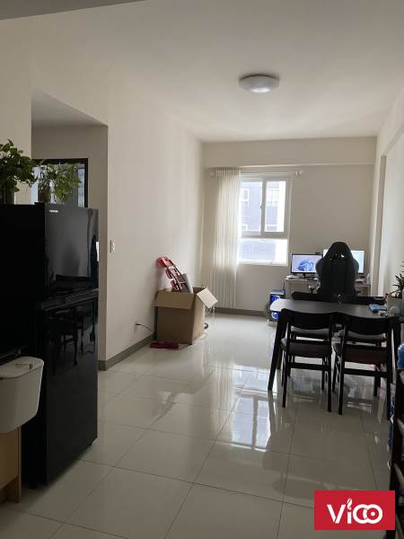 Cần share lại phòng căn hộ sky9 CT1.