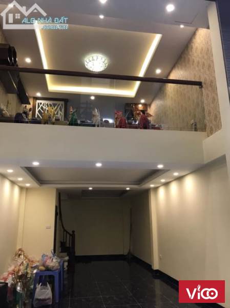 Cần bán tòa nhà mặt phố Nguyễn Ngọc Lại 100m2 x 9 tầng, MT 5m, vị trí nhất phố , KD sầm uất