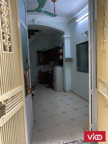 Bán nhà Lạc Long Quân 5 tầng đẹp giá chỉ 2.55 tỷ sổ riêng