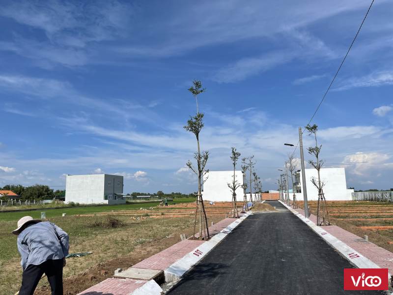 Bán nhanh lô đất thổ cư toàn bộ ngang 10m tại Long An. Có sổ riêng