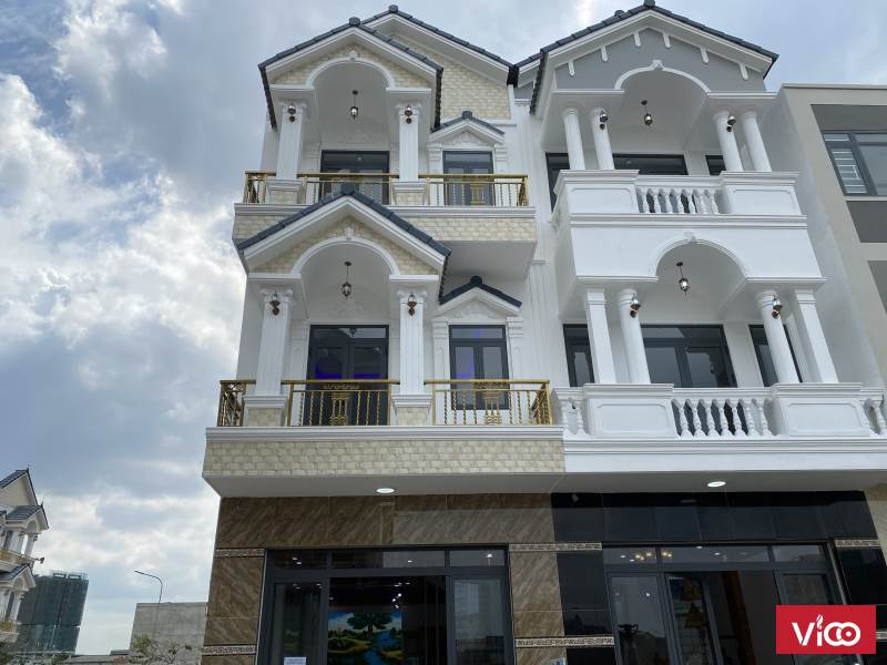 Nhà 2 Lầu 1 Trệt Nội Thất Gỗ Cao Cấp An Phú Thuận An Bình Dương