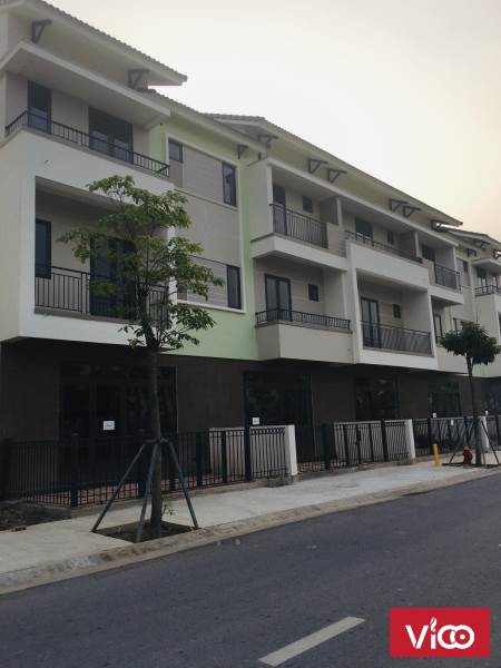 bán nhanh nhà 3 tầng đối diện sông Tào Khê tại CENTA CITY thành phố Bắc Ninh