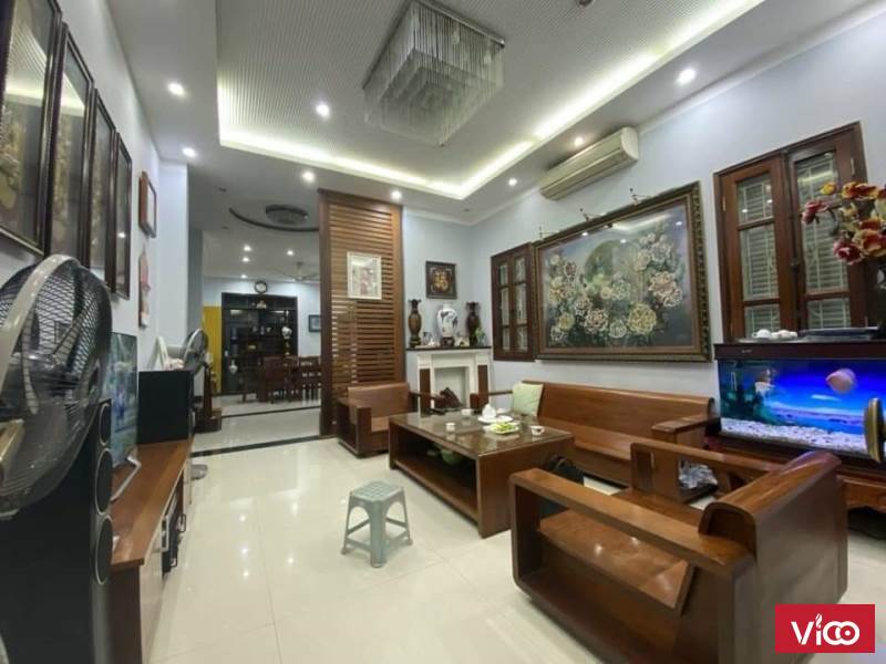 Hoàng Cầu 70m, lô góc, sân chung để trên chục ô tô. 15 tỷ