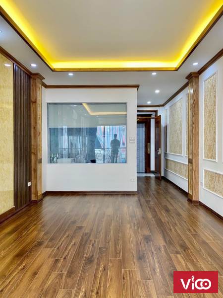 Bán nhà phân lo, oto tránh, Thanh Xuân, Hoàng Van Thái, diện tích 46m, 6 tầng, thang máy.