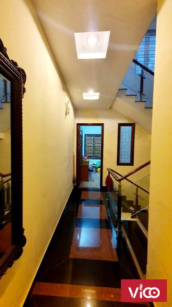 Chủ nhà chuyển vào sống ở Vin, cần bán lại căn nhà 60m2, xây 4 tầng chắc chắn tại tuyến 2 Lê Hồng