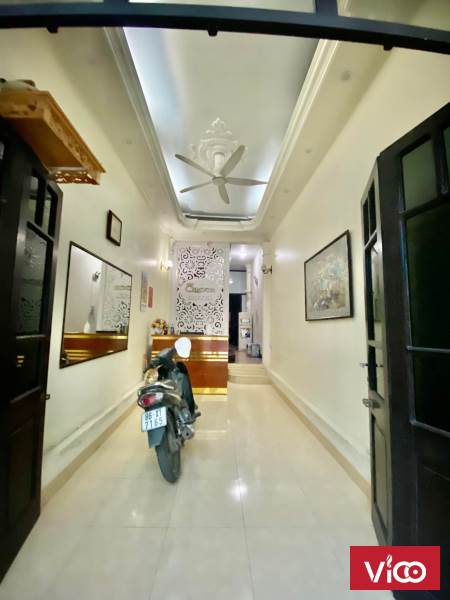 Siêu HIẾM mặt phố Bạch Mai nhà 6 tầng làm ăn 57m chỉ 9,9 Tỷ