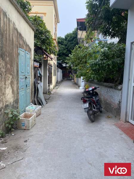 Cần bán mảnh đất vuông vắn, 35m2, Ở Ngô Xuân Quảng Trâu Quỳ.