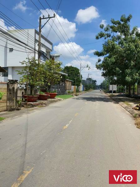 Bán Gấp đất gần Sông Sài Gòn DT 98m2 ngang 5m Giá 3.5 tỷ Bớt Lộc