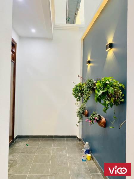 Bán nhà đẹp phố Nguyễn Đình Hoàn 64m2 giá 4.95 tỷ có thương lượng