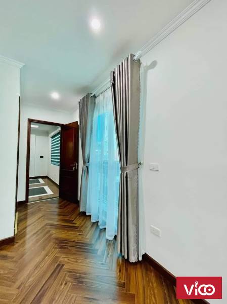 Phân lo, oto, Nghĩa Tân, Cầu giấy, Diện tích 55m, 6 tầng, mặt tiền 4,2m