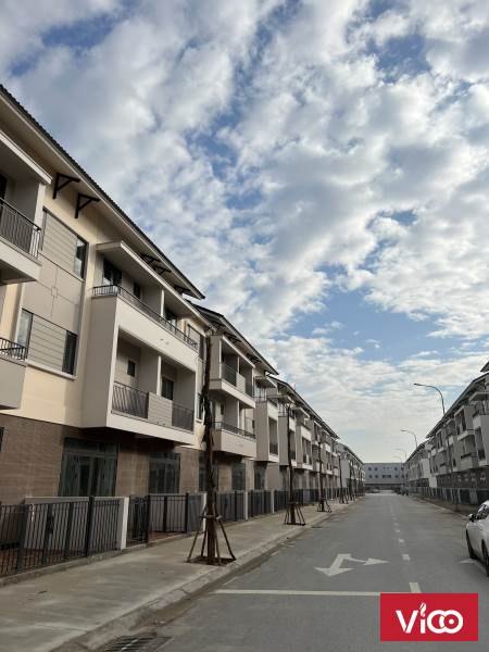 Chính chủ cần bán căn sh 90m2 bao thuế phí tại vsip từ sơn bắc ninh