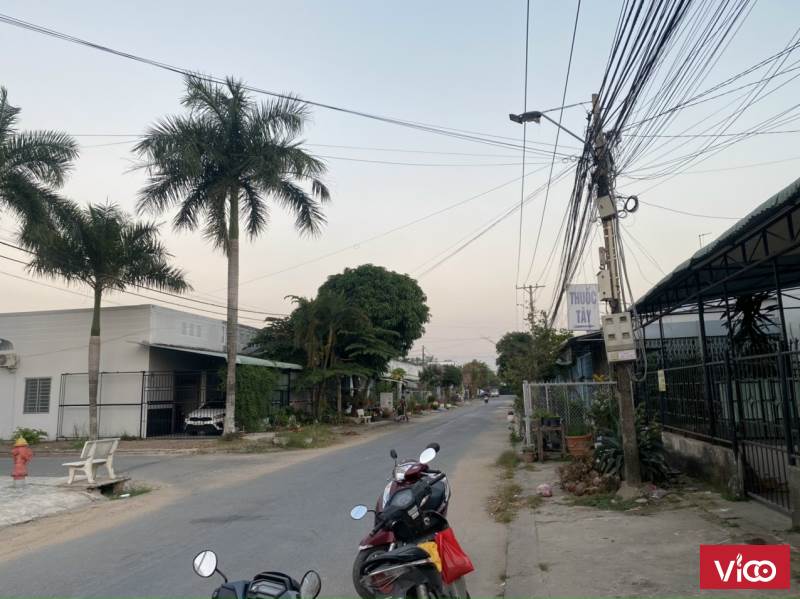 CẦN BÁN NHANH NHÀ ẤP LONG HƯNG XÃ THANH ĐỨC HUYỆN LONG HỒ TỈNH VĨNH LONG