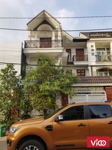 Cho thuê biệt thự phường Phước Long A, Quận 9. Hướng Đông.