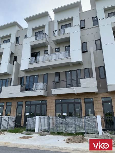 sở hữu ngay shop huose chân đế chung cư kinh doanh buôn bán sầm uất tại centa Diamond Từ Sơn