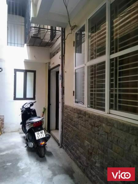 Tìm chủ mới cho ngôi nhà 2 tầng Ngõ 162 Hàng Kênh, Cách mặt đường 15m, 1 ngoặt vào nhà. Gần