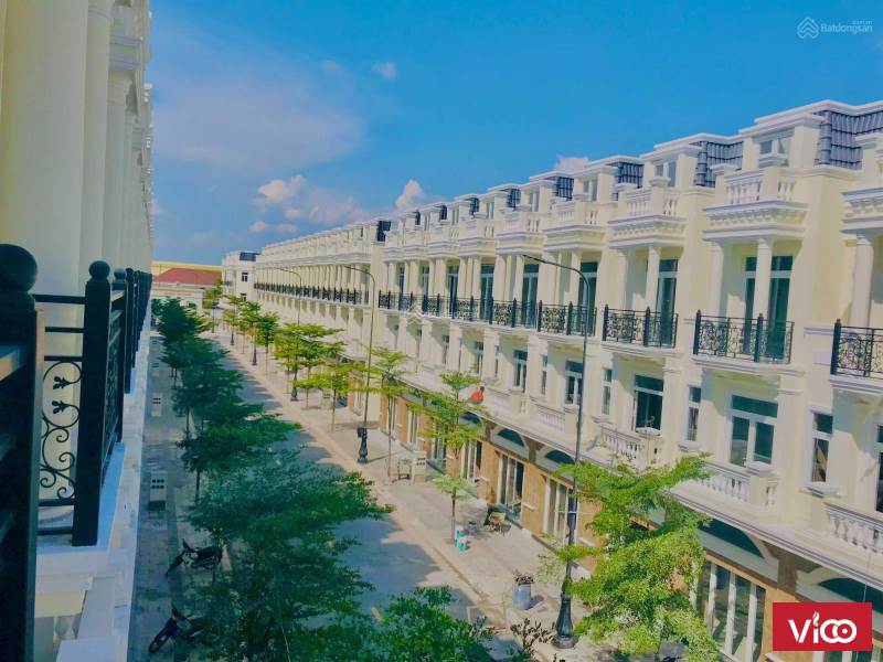 Bán shophouse Icon Central chính chủ đầu tư, mặt chợ Thông Dụng mặt tiền đường 22m tại Dĩ An