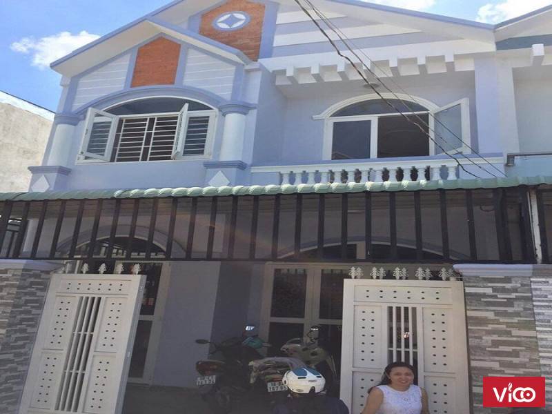 Chính chủ cần bán gấp căn nhà 2 lầu đẹp, thoáng, đường đẹp, vị trí đẹp tại Bình Dương