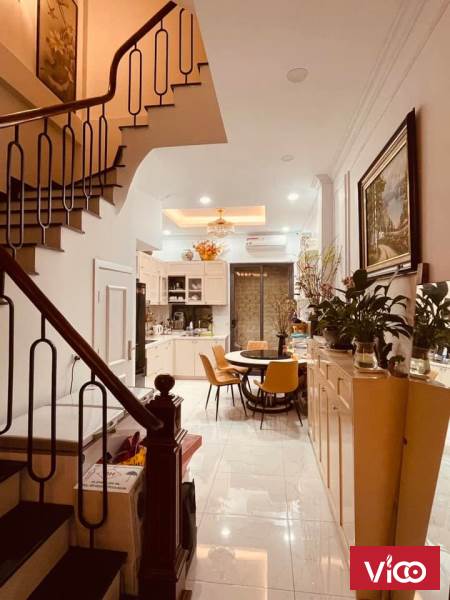 Phố ngọc lâm, khu víp 60m2. 7 tỷ 9.