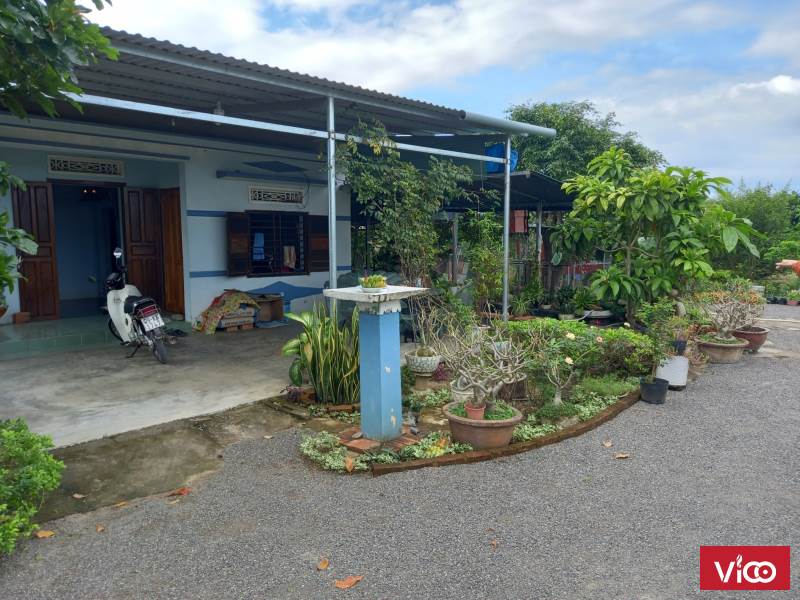 BÁN LÔ ĐẤT HƠN 1Hecta. cách DT5 900m Ninh Hưng suối chạy dọc lô đất giá 5tỉ5 ! 55m ngang mặt tiền
