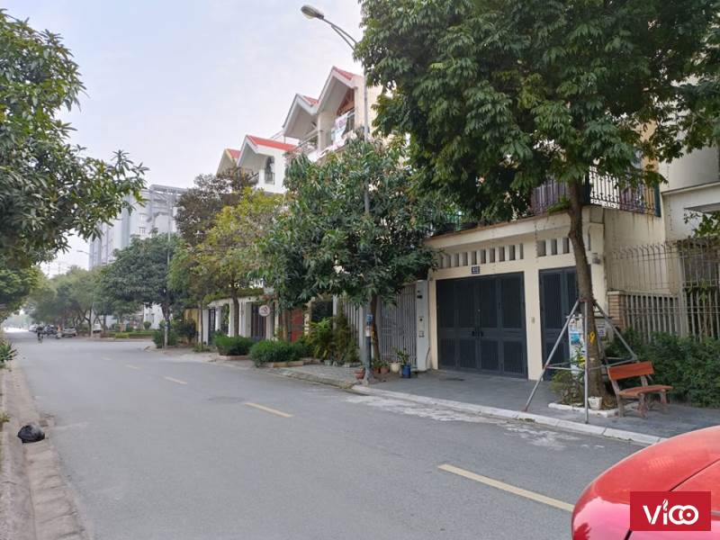 Bán Biệt Thự Nhà Vườn KĐT Việt Hưng, Đường thênh thang, vỉa hè đá bóng, KD đỉnh, Ở sướng, 22 tỷ