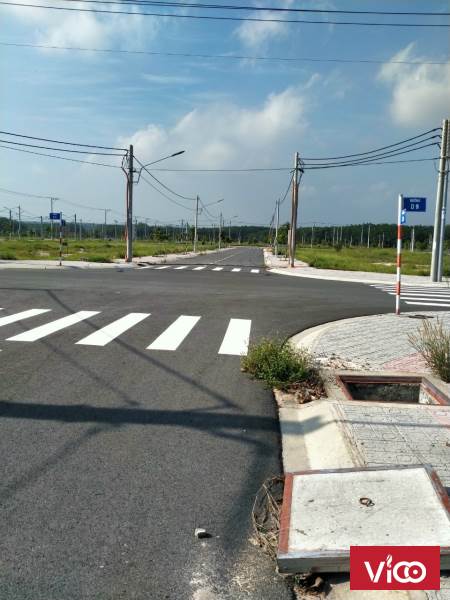 Chính chủ bán gấp lô đất KDC NAM LONG , BÀU BÀNG. DT 100m2. Giá 600tr. LH 0903632392 Quân