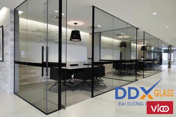 Vách kính văn phòng ở Cầu Giấy