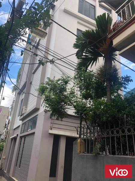 Chính chủ, nhà đẹp, lô góc Phố Trạm, Long Biên, 5 tầng, 40m2, ô tô đỗ cửa 4,7 tỷ