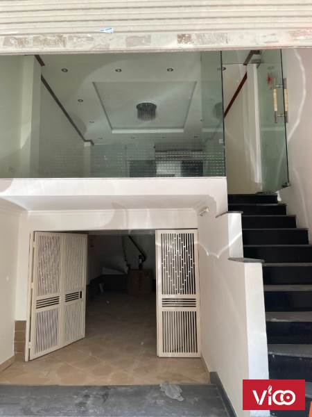 Chính chủ cho thuê nhà 28D phố Phạm Hồng Thái, Trúc Bạch, Ba Đình, Hà Nội