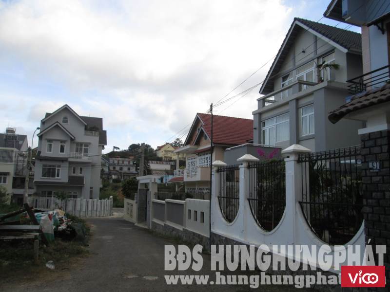 Cần bán gấp nhà biệt thự HXH Quang Trung . Phường 9 . TP Đà lạt