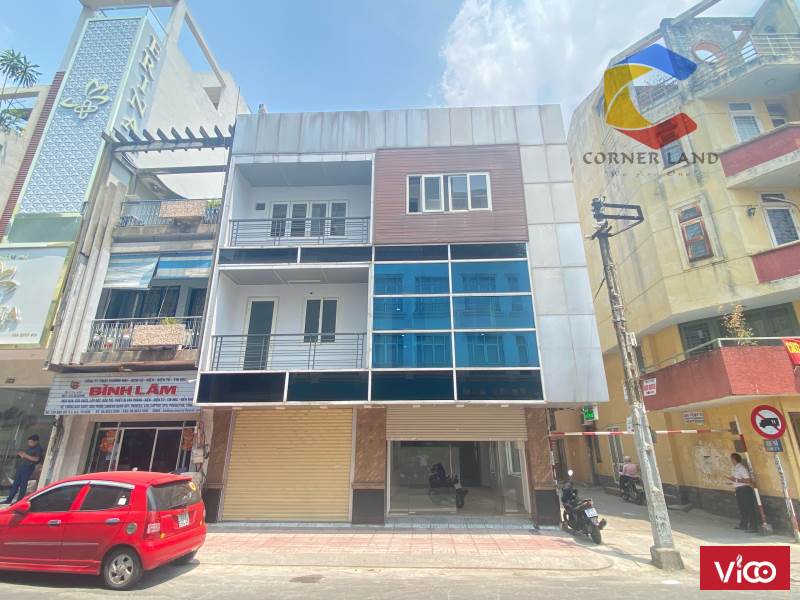 Cho thuê căn mặt tiền đường bàn cờ p3 Q3,Ngang 8x21mTrệt 2 lầu Sân Thượng