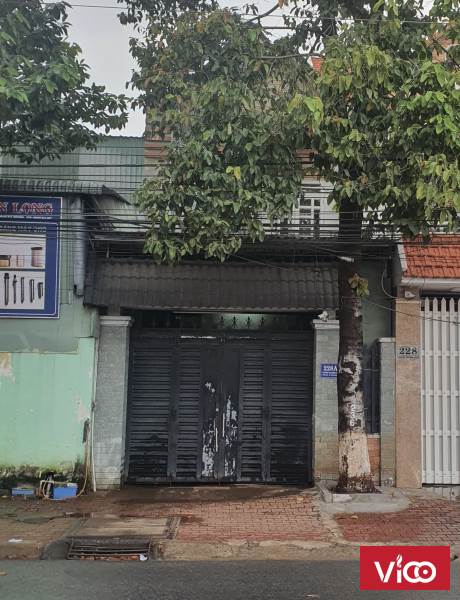 Hot hot hot! Bán căn nhà mặt tiền Nguyễn Thị Minh Khai.