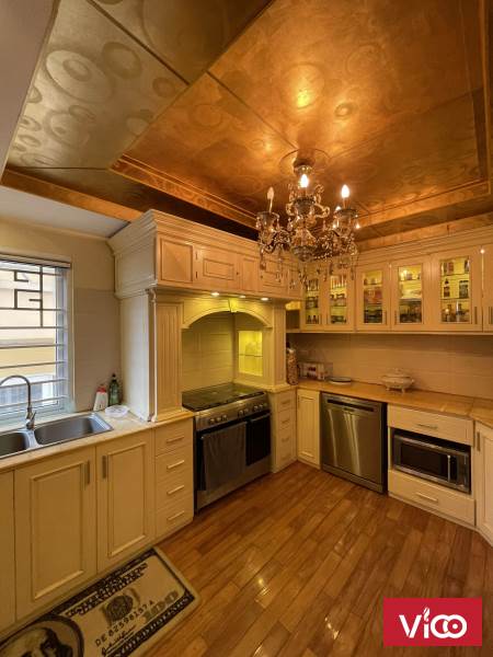 TRẦN NHÀ GIÁC VÀNG, NỘI THẤT HOÀNG GIA, TT TỪ HOA, P/LÔ, LÔ GÓC, 8 TẦNG, THANG MÁY, KD HOMESTAY,