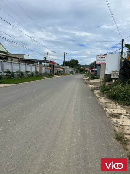 bán mảnh đất đẹp ngay đường chính cho ace