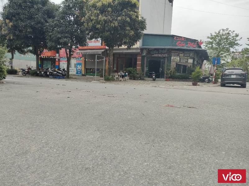 MÌNH CÒN MẢNH ĐẤT KHU PHÂN LÔ PHÚ ĐIỀN GIAO THÔNG THUẬN TIỆN ĐƯờNG Ô TÔ TRÁNH VỈA HÈ ĐÁ BÓNG DT