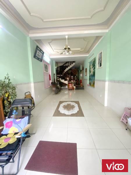 Cho thuê nhà MT Tạ Quang Bửu, P4Q8, trệt 3 lầu ST giá 40tr/ tháng