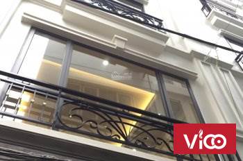 Cho thuê nhà Trung Kính, Số nhà 32B khu phân lô Trung Kính (0975983618) giá 14 triệu/th, chính chủ