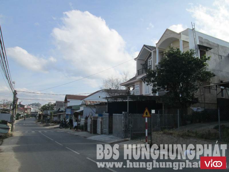 Cần bán gấp nhà liên kế MT đường Cổ Loa, phường 2, Tp Đà lạt Lâm Đồng.