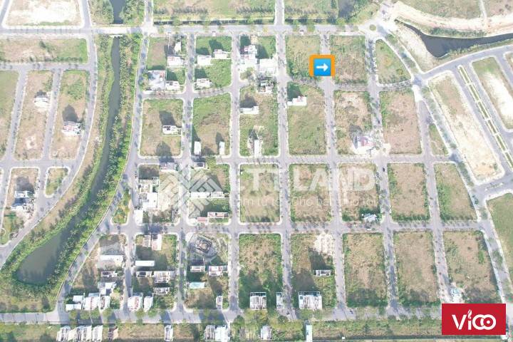 Cần bán 180m2 FPT Đà Nẵng trục thông