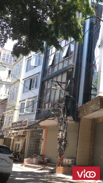 Chính chủ cho thuê nhà mặt phố Hàng Bún, Ba Đình DT48m2x4 tầng Giá 30tr/th Lh 0913743451