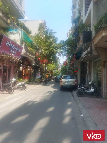 Bán nhà 5 tầng 65m2 mặt ngõ Ngọc Lâm, ô tô tránh, có thang máy. Giá chỉ 13.8 tỷ.