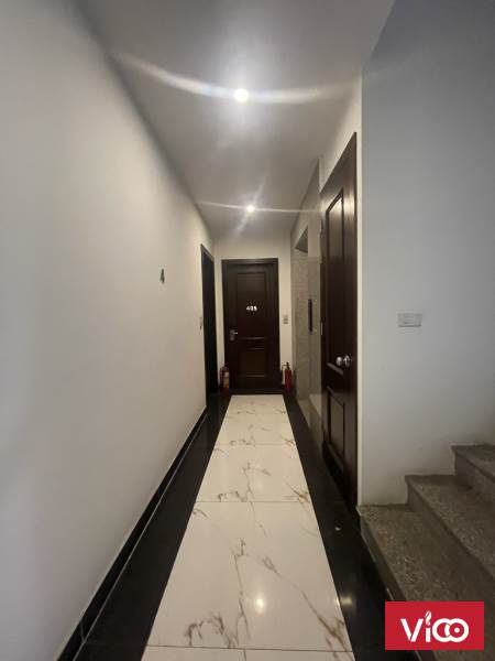 BÁN CĂN HỘ CAO CẤP TẠI HOÀNG QUỐC VIỆT 9 TẦNG THANG MÁY 30 PHÒNG FULL 300 TRIỆU/THÁNG SỔ PHÂN