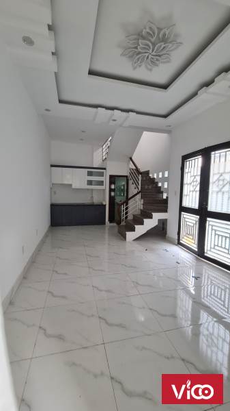 Bán nhà lô góc Nguyễn Công Trứ