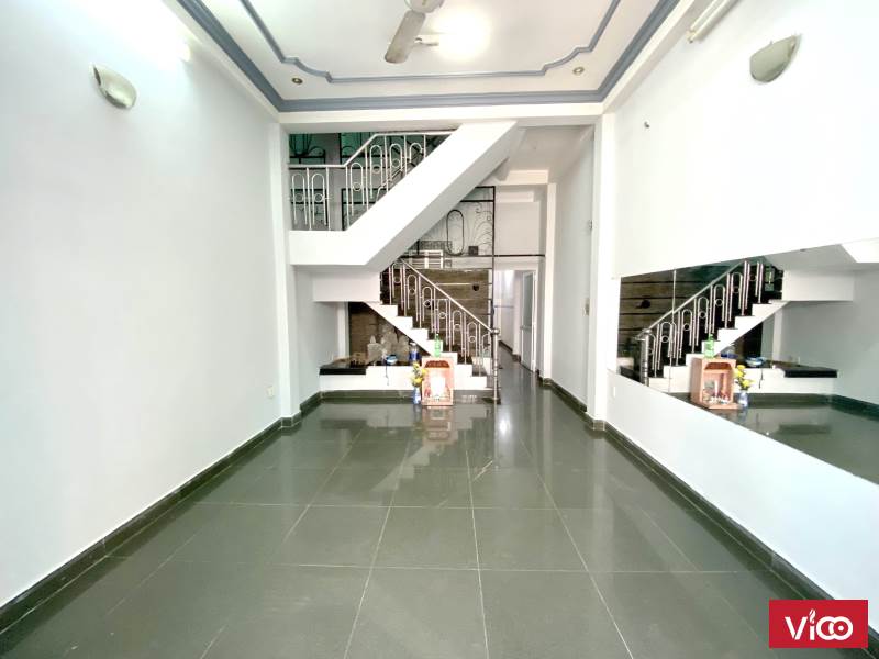 Nhà cho thuê hẻm ô tô quay đầu Dương Bá Trạc, p1,Q8 trệt 3 lầu 5PN giá 18tr